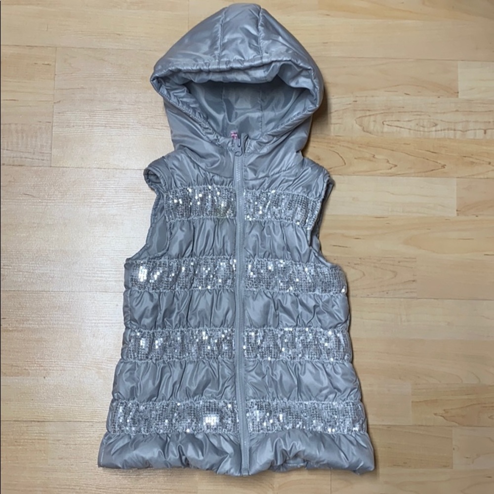 Girls silver puffer vest with sequins size M